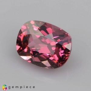 malaya garnet  1.22cts - 7x5mm