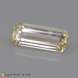 montebrasite  2.41cts - 12x5mm