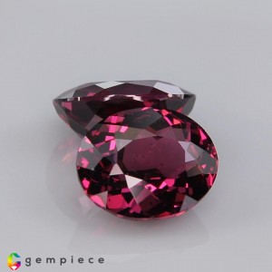 rhodolite garnet  6.07cts - 9x7mm