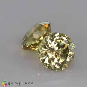 grossular garnet  1.72cts - 5x4mm