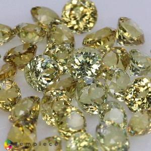 grossular garnet  26.43cts - Mixed Lot