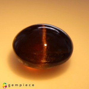 pargasite cats eye  4.35cts - 10x9mm pargasite cats eye  4.35cts - 10x9mm