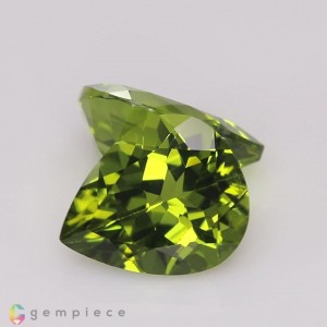 peridot  8.78cts - 12x10mm