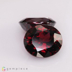 rhodolite garnet  14.68cts - 12x10mm