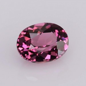 malaya garnet  1.08cts - 7x5mm