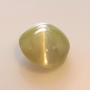 chrysoberyl cats eye  1.74cts - 8x7mm chrysoberyl cats eye  1.74cts - 8x7mm