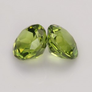 peridot pair  8.46cts - 10x6mm