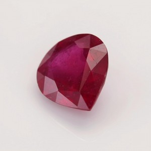 ruby  5.99cts - 13x11mm