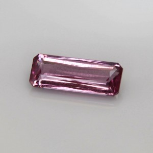 malaya garnet  2.18cts - 12x5mm