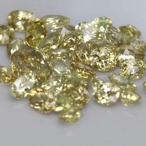 grossular garnet  11.59cts - Mixed Lot