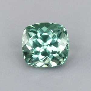 apatite  1.62cts - 7x5mm apatite  1.62cts - 7x5mm