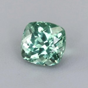 apatite  1.62cts - 7x5mm apatite  1.62cts - 7x5mm