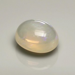 opal blue green flash  9.80cts - 15x12mm opal blue green flash  9.80cts - 15x12mm