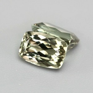 diaspore pair - color change  4.26cts - 9x6mm diaspore pair - color change  4.26cts - 9x6mm