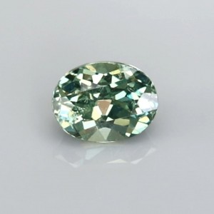 demantoid garnet  0.56cts - 5x4mm