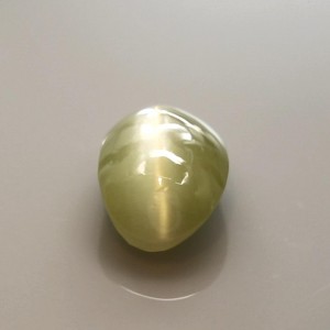 chrysoberyl cats eye  1.12cts - 7x5mm chrysoberyl cats eye  1.12cts - 7x5mm
