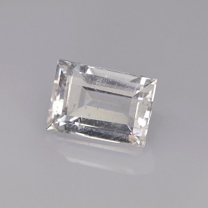 scapolite color change   3.31cts - 20x7mm scapolite color change   3.31cts - 20x7mm