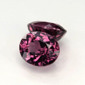 rhodolite garnet pair  5.13cts - 9x7mm rhodolite garnet pair  5.13cts - 9x7mm