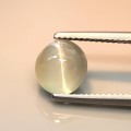Natural Chrysoberyl cats eye 4.05 Carats Clear Mild Honey Green Oval Cabochon 9x8 mm Loose Gemstone - Image 1