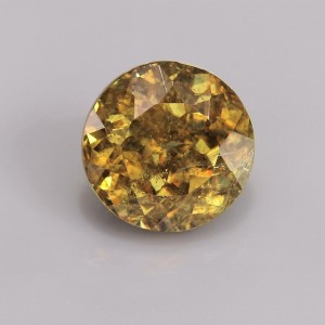 sphene  4.19cts - 9x7mm sphene  4.19cts - 9x7mm