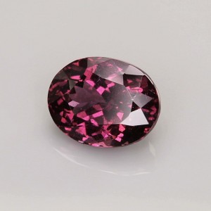 rhodolite garnet  4.32cts - 11x8mm