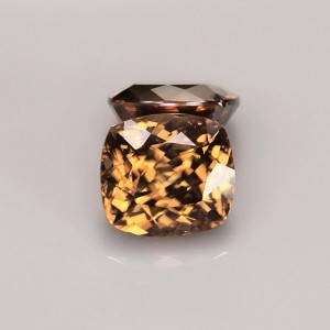 zircon - antique cushion pair  7.40cts - 9x8mm zircon - antique cushion pair  7.40cts - 9x8mm