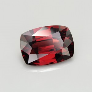 pyrope garnet  4.22cts - 12x8mm pyrope garnet  4.22cts - 12x8mm