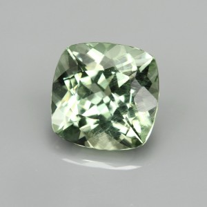 peridot  3.55cts - 9x6mm peridot  3.55cts - 9x6mm