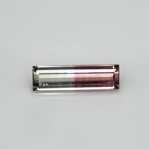 Tourmaline Bi-Color  1.86cts - 14x4mm Tourmaline Bi-Color  1.86cts - 14x4mm