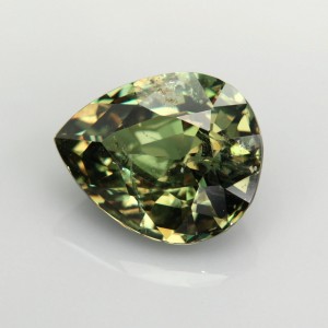 demantoid garnet  4.46cts - 11x9mm demantoid garnet  4.46cts - 11x9mm
