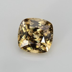 zircon  3.14cts - 8x5mm