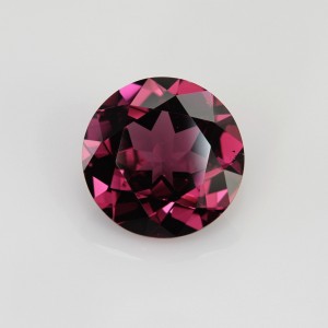 rhodolite garnet  2.93cts - 9x5mm