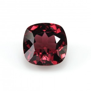 rhodolite garnet  3.73cts - 8x6mm