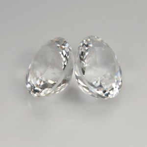 petalite pair  10.76cts - 13x11mm