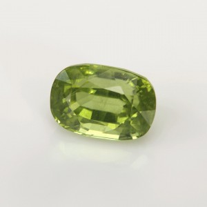 peridot  4.65cts - 11x8mm