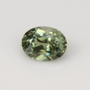 demantoid garnet  0.80cts - 6x5mm