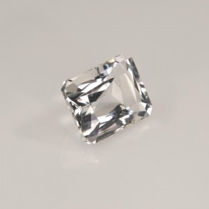 petalite  4.94cts - 12x9mm