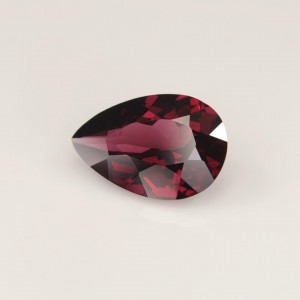Rhodolite Garnet  5.87cts - 14x10mm