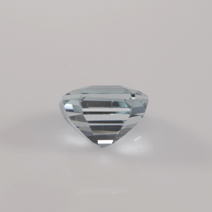 Natural Aquamarine 1.77 Carats Sky Blue Emerald 8x7 mm Loose Gemstone - Image 4