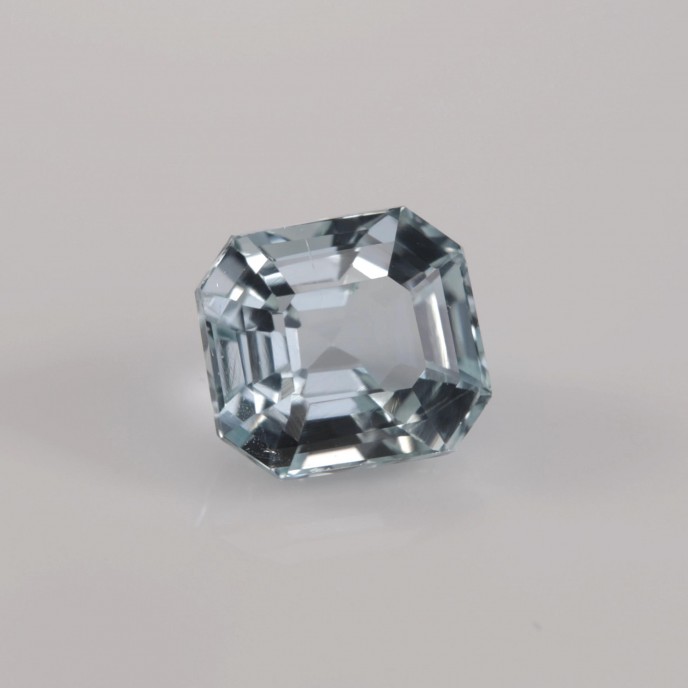 Natural Aquamarine 1.77 Carats Sky Blue Emerald 8x7 mm Loose Gemstone - Image 1