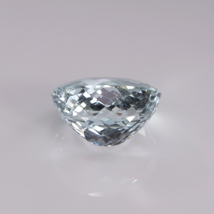 Natural Aquamarine 11.42 Carats Ice Blue Oval 16x12 mm Loose Gemstone - Image 4
