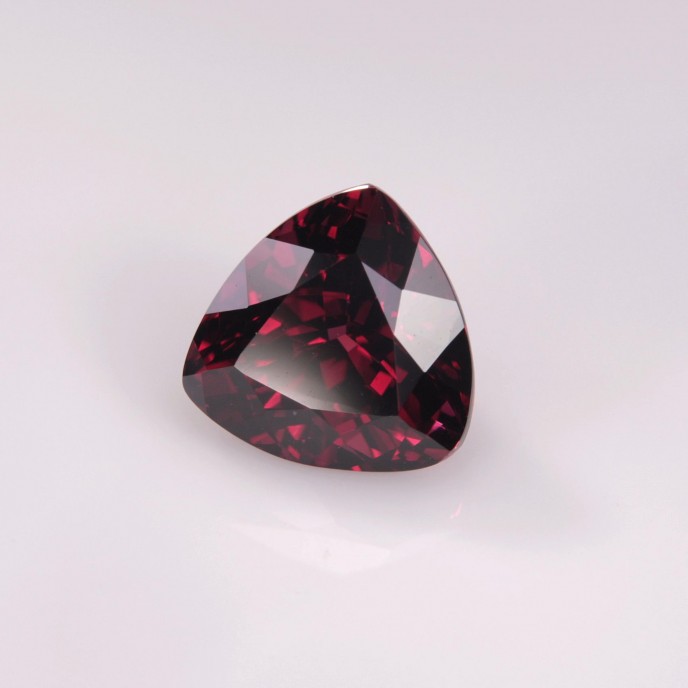 Natural Rhodolite Garnet 3.31 Carats Reddish Pink Trilliant  9x9 mm Loose Gemstone - Image 2