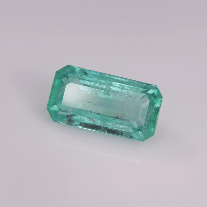 Natural Emerald Certified 2.13 Carats Green Emerald 11x6 mm Loose Gemstone - Image 2