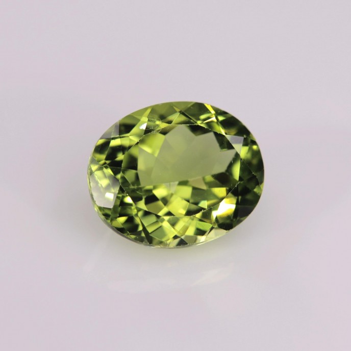 Natural Peridot 4.34 Carats Green Oval 11x9 mm Loose Gemstone - Image 6