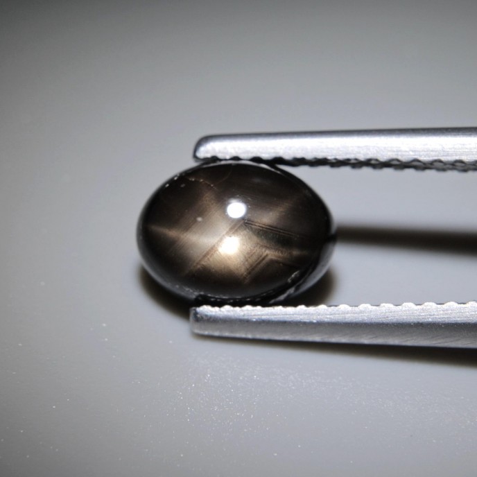 Natural Sapphire Golden Star 1.94 Carats Golden Black Oval Cabochon 8x6 mm Loose Gemstone - Image 1