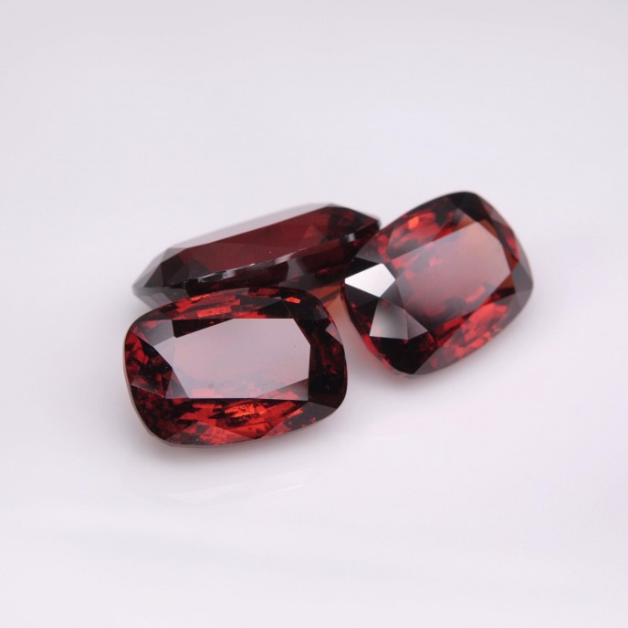 Natural Hessonite Garnet Set 31.37 Carats Cinnamon Red Cushion 17x12 mm Loose Gemstone - Image 5