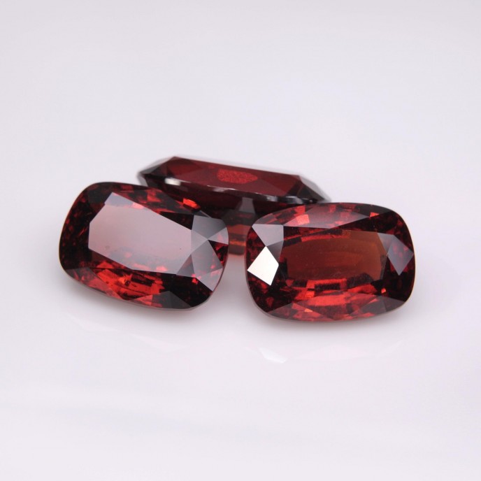 Natural Hessonite Garnet Set 31.37 Carats Cinnamon Red Cushion 17x12 mm Loose Gemstone - Image 6