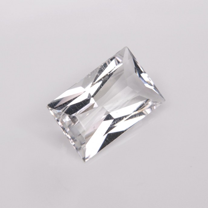Natural Petalite 5.04 Carats White Fancy  15x9 mm Loose Gemstone - Image 1