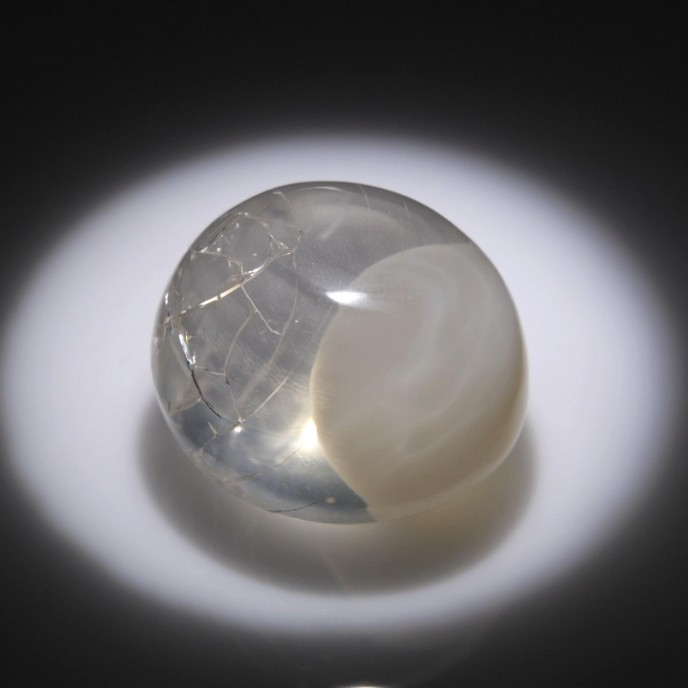 Natural Opal Honey Comb 13.90 Carats White Oval Cabochon 15x14 mm Loose Gemstone - Image 3