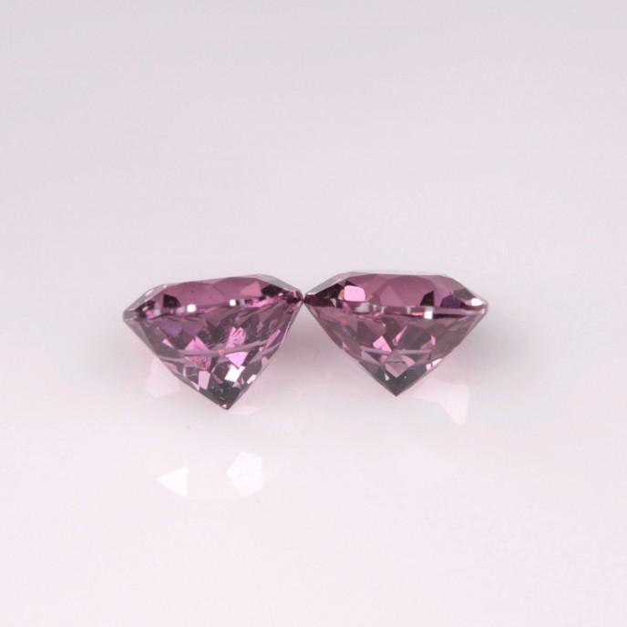Natural Malaya Garnet 1.49 Carats Sweet Purplish Pink Round 5x5 mm Loose Gemstone - Image 3